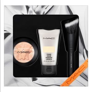 MAC “Glow Getter” set